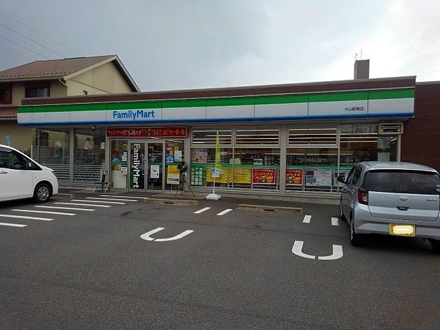 フォーリーフの周辺|ファミリーマート　犬山駅東店まで250m