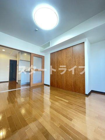 大阪市淀川区木川東３丁目の賃貸マンションの居間・リビング
