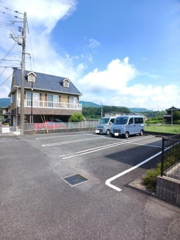 Ｖｉｌｌａ．フォンテーヌＢの駐車場