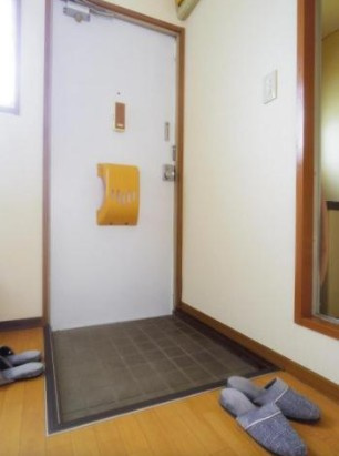 あかねハイツの玄関