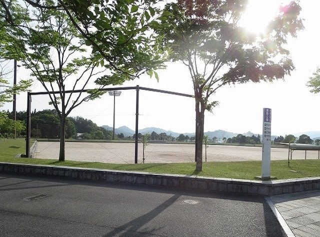 コリーヌ梅花の周辺|大和総合運動公園まで900m
