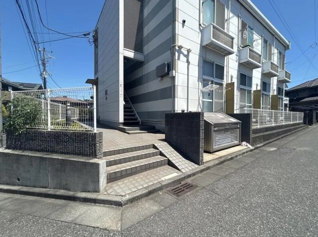 レオパレス青葉のエントランス