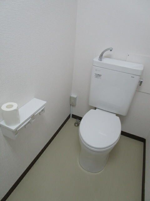 千代田区鍛冶町１丁目の事務所のトイレ