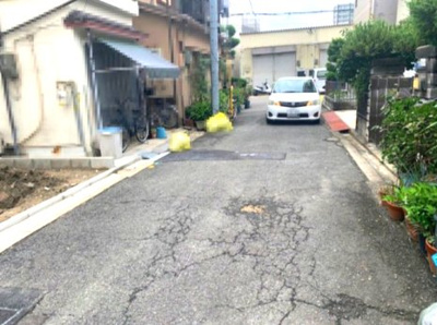 【前面道路含む現地写真】 | Livele Garden.S大阪市東住吉区住道矢田23期 | 東側・幅員約4ｍの道路に面しています。(2026年6月撮影)