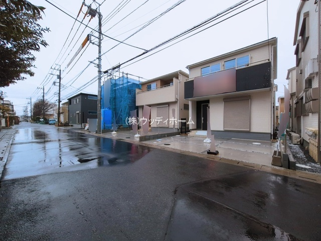 春日部市小渕　新築一戸建て　19号棟の前面道路含む現地写真