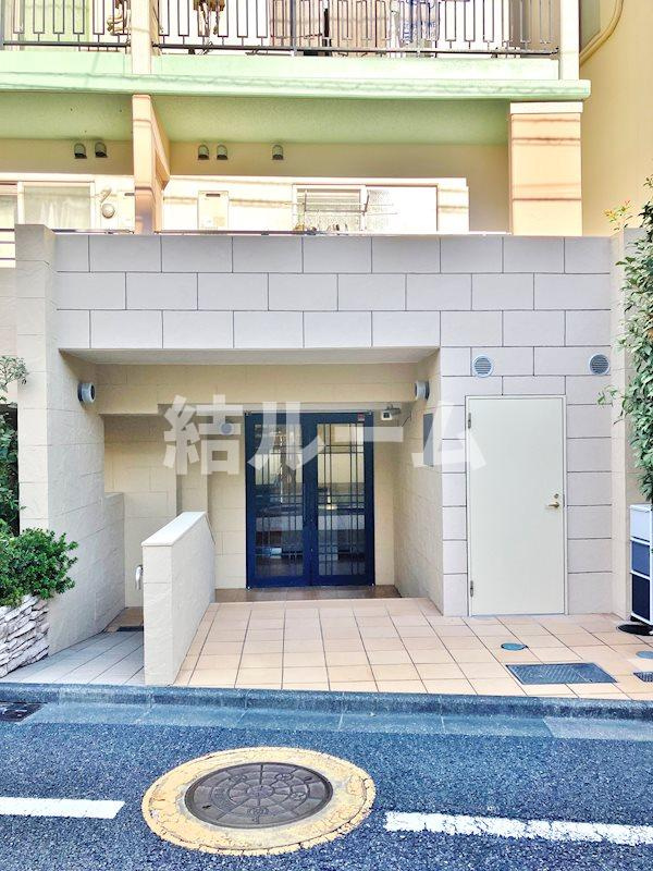 文京区小石川５丁目の賃貸マンションのエントランス