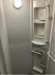 【シャワールーム】