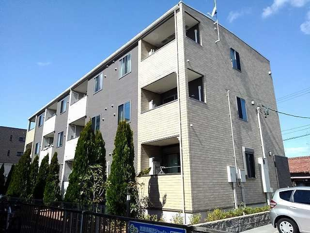 シャンティイの外観|落ち着いた雰囲気の外観です