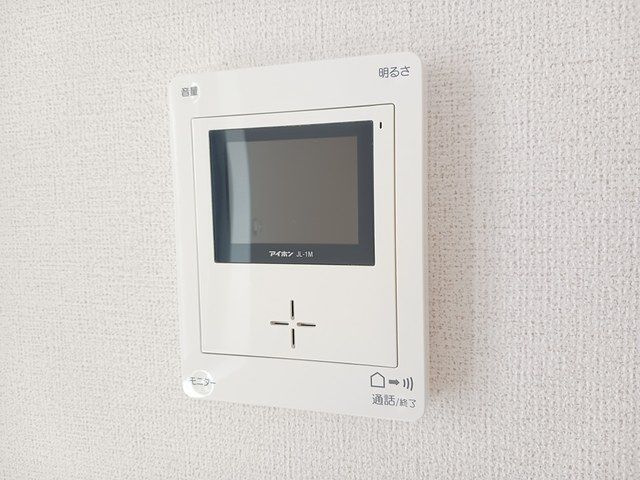 シャンティイのセキュリティ|モニター付きインターホンです
