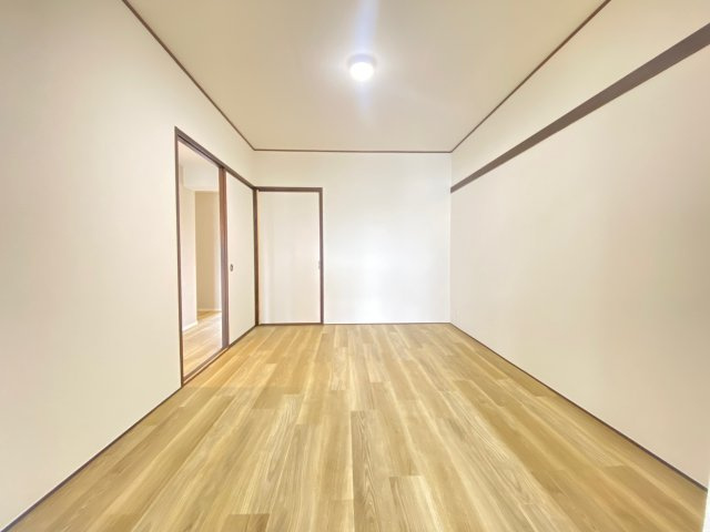 ハイツ大井町 A棟の洋室