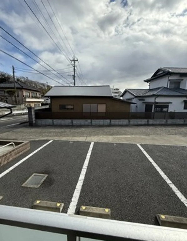 レオネクストクレールウィンの駐車場