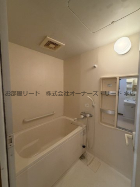 クロスロードの浴室