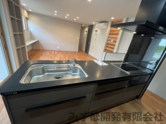 山形市緑町２丁目の新築一戸建のキッチン|9/11　撮影