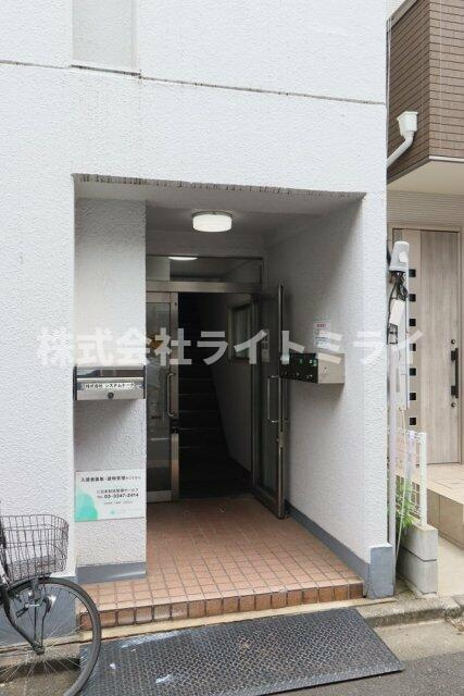 小林ビルのエントランス| 