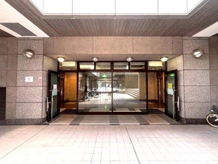 ストークタワー大通公園Ⅲのエントランス|＊当日ご案内可＊ご希望の物件まとめてご案内！弊社が掲載していない物件でもOK♪お気軽にご相談ください ♪お電話でのお問合わせがスムーズ♪