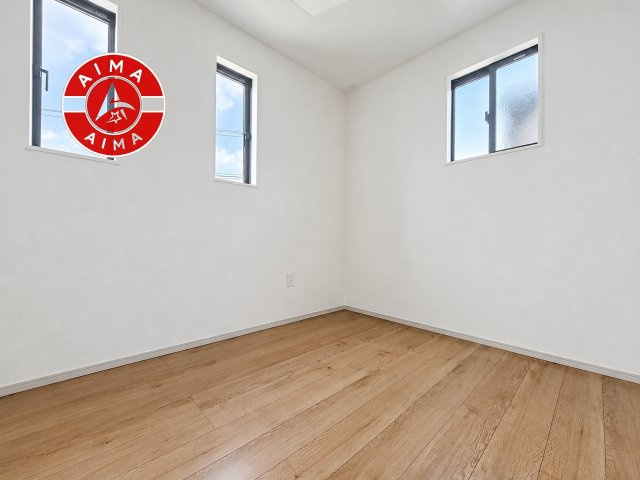 春日市昇町4丁目第1-3棟（2号棟）の子供部屋|穏やかな光が差し込む室内には、穏やかな時間が流れます。