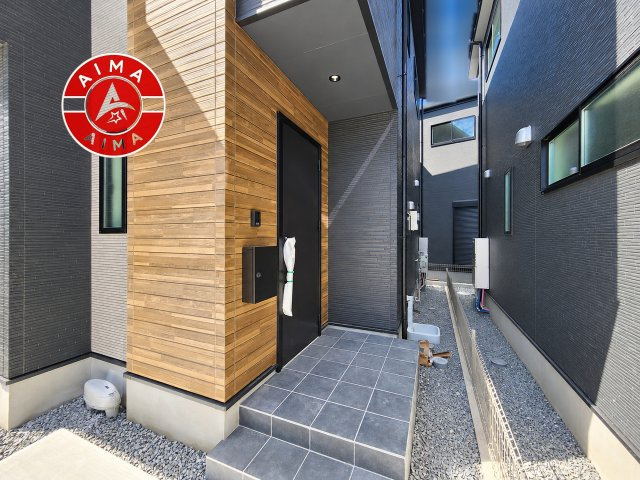 春日市昇町4丁目第1-3棟（2号棟）の玄関|おでかけの時も帰った時も、「我が家」を最初に感じでもらえる素敵な空間に。