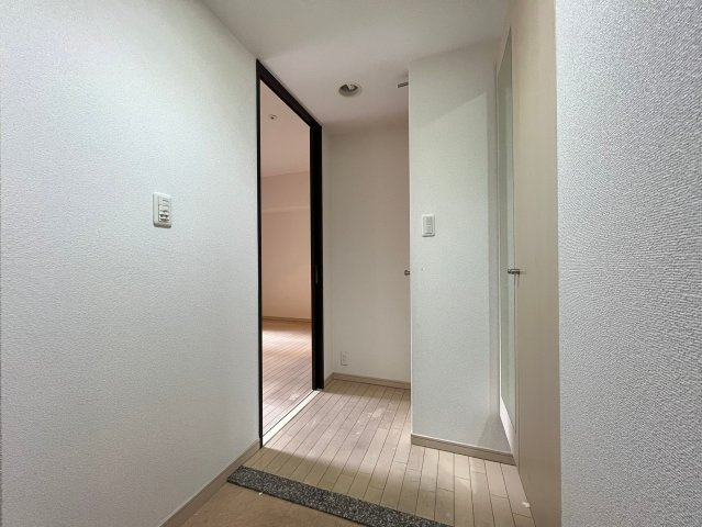 エイペックス大阪城西の玄関