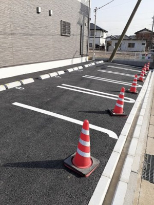 【駐車場】 | サンヴィレッジＢ | 駐車場があります