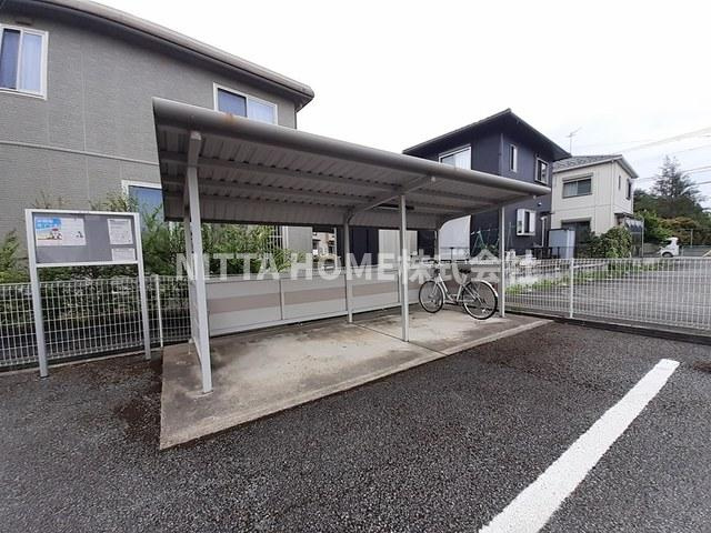 ハイティーンのその他共用部分|屋根付きの駐輪場です＊