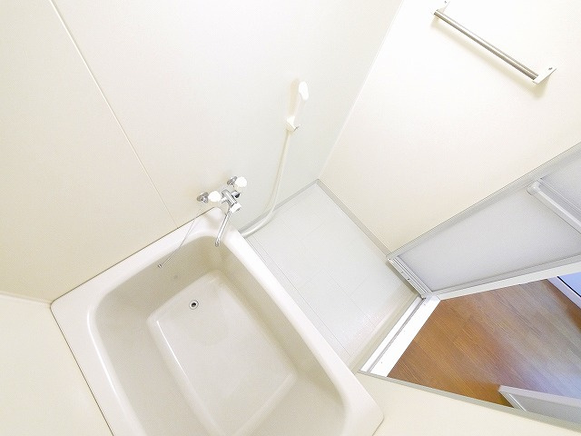 レオパレスＭの浴室|お風呂で日々の疲れを落としましょう