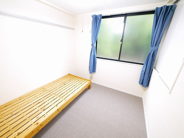 レオパレスＭの寝室|使い勝手のいい寝室です