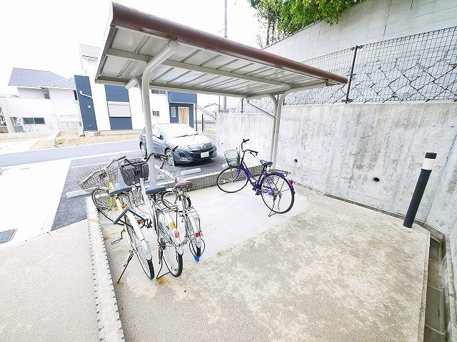 レオパレスＭのその他共用部分|駐輪スペース
