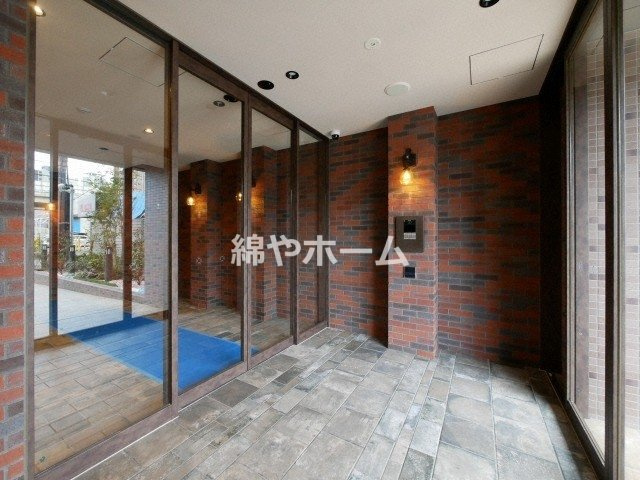 レオンコンフォート難波西Ⅲのエントランス|毎日通るエントランスはこのようになっています