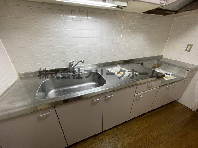 小金井市梶野町３丁目の賃貸マンションのキッチン