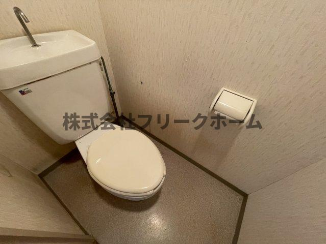 小金井市梶野町３丁目の賃貸マンションのトイレ