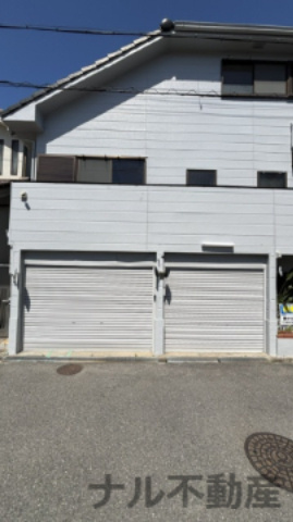 大東市緑が丘2丁目　中古戸建の駐車場|車をお持ちの方に嬉しい駐車場付きの物件です