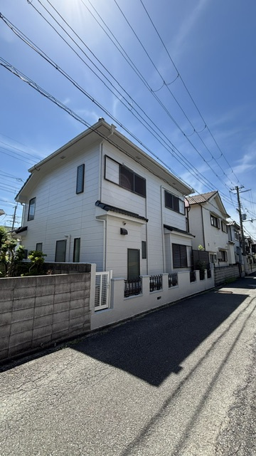 大東市緑が丘2丁目　中古戸建の外観|きれいな外観です