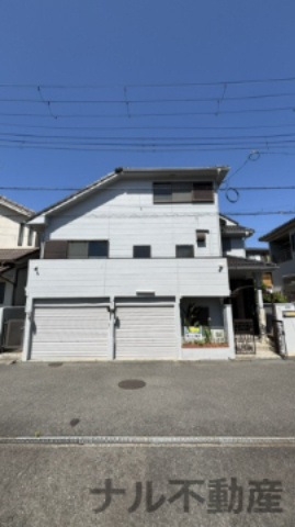大東市緑が丘2丁目　中古戸建の外観|おしゃれな外観です