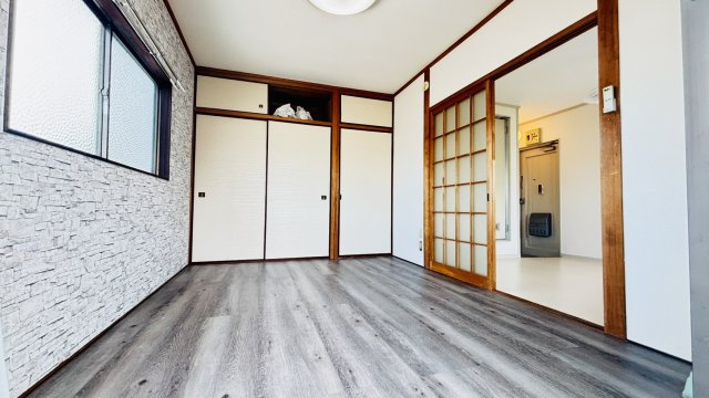 筑紫野市針摺西２丁目のアパートの居間・リビング