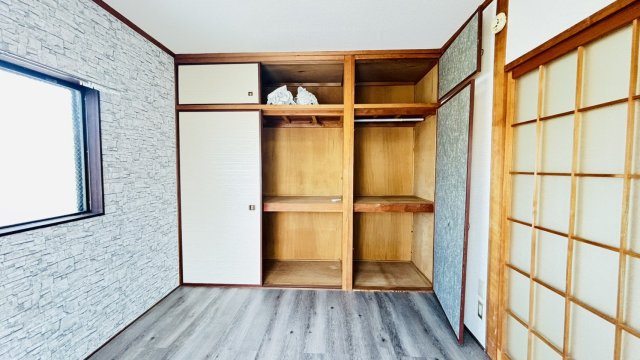 筑紫野市針摺西２丁目のアパートの収納