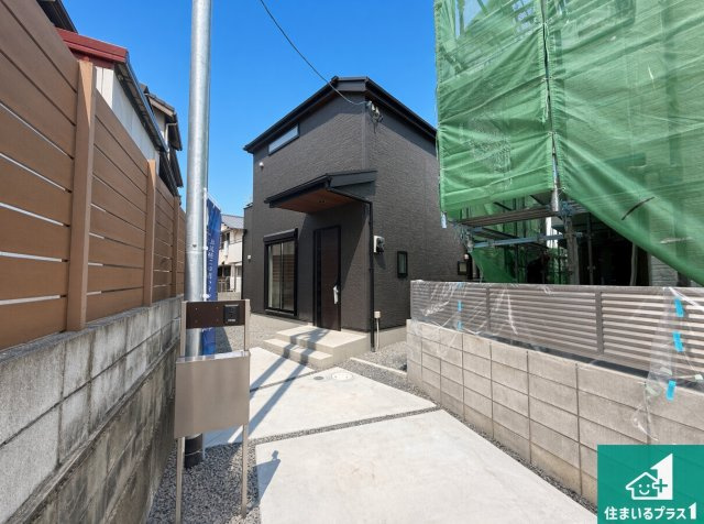 堺市東区高松　第5期　新築一戸建ての外観|周辺は落ち着いた街並みの住宅地！子育てがしやすい住環境です！まだ未完成ですが、現地でしかわからない事もございます。是非一度ご覧ください。