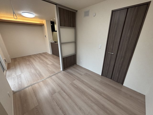 リッシュセゾン　Eの洋室