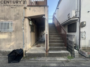 本津マンションのエントランス