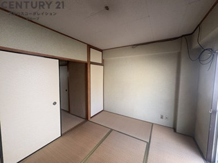 本津マンションの寝室