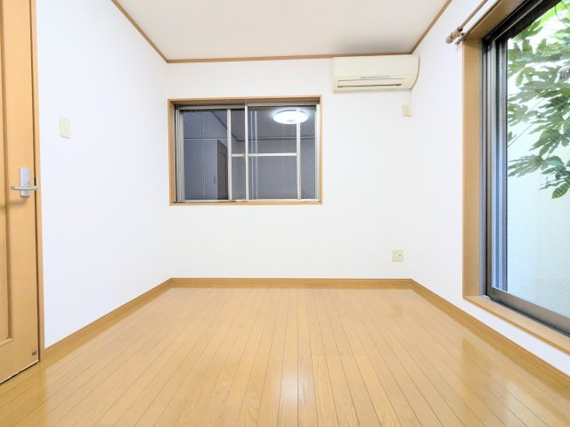 台東区竜泉３丁目の戸建の洋室|～居室写真～