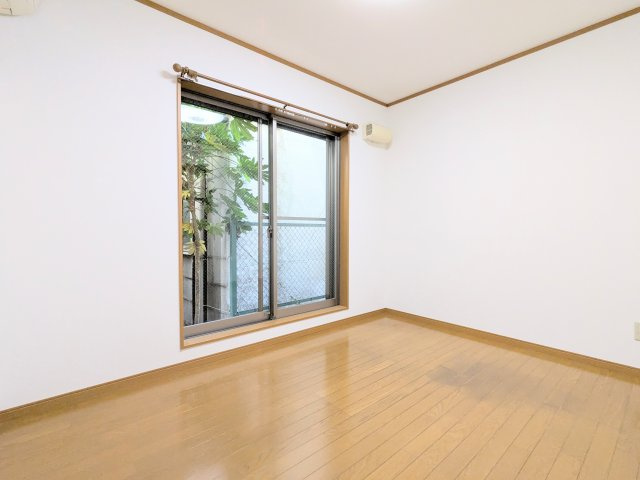 台東区竜泉３丁目の戸建の洋室|～居室写真～