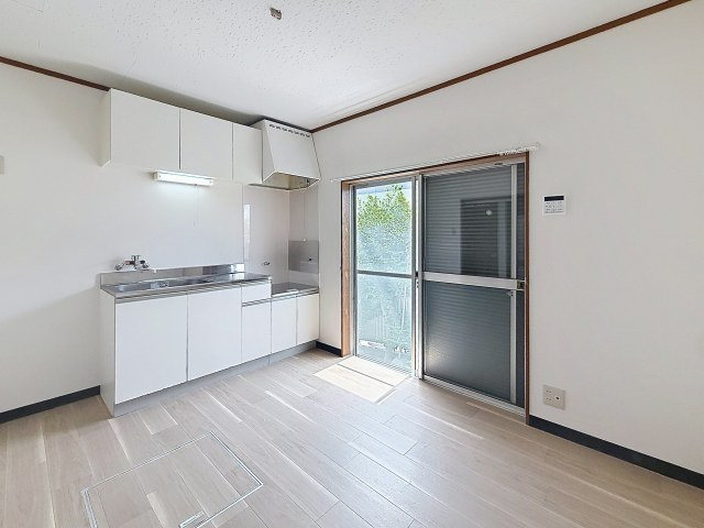 板山町十二丁目戸建貸家の居間・リビング