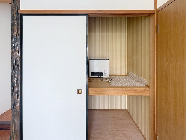 板山町十二丁目戸建貸家の収納
