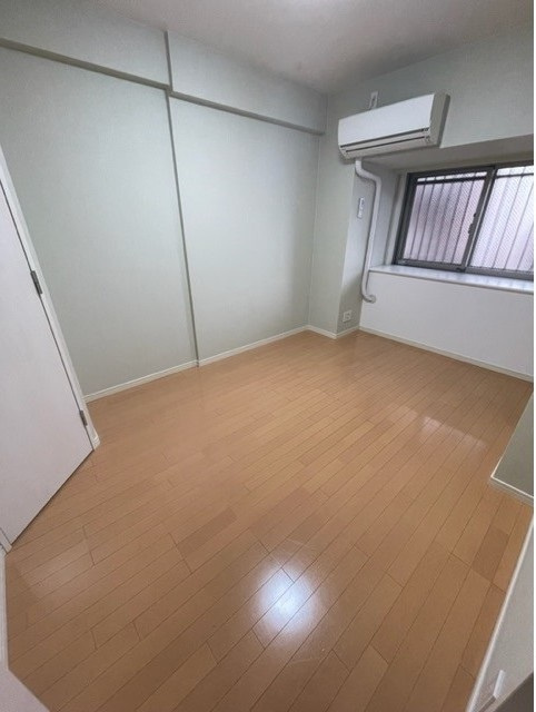 日神パレステージ小山ウインフォートの洋室|6帖洋室　エアコン付き