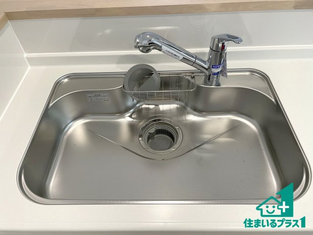★26(土)27(日)現地見学可能！★亀岡市柳町　第1期　新築一戸建ての設備|広々としたシンクで食器洗いも楽々！