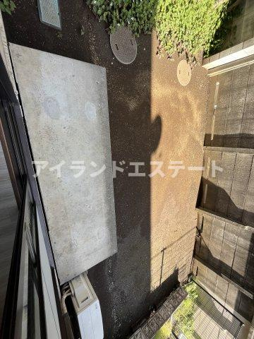ヴィク駒沢　駅近　専用庭　角部屋の庭