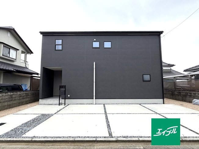 【外観】 | リーブルガーデン倉敷真備町有井第2 (全1棟) | 並列4台駐車可能です！