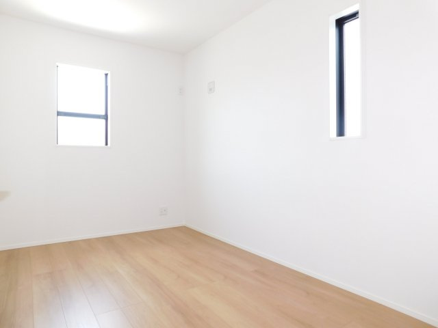 名古屋市北区成願寺１丁目の新築一戸建の洋室|◇洋室◇　　２面採光で明るい洋室５．１帖　全居室収納完備♪