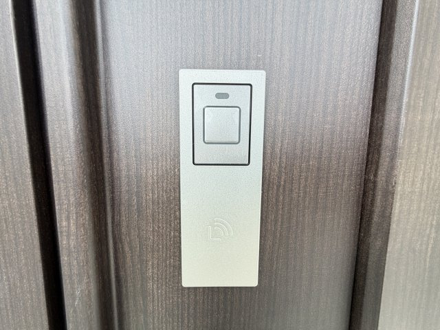 宜野湾市嘉数（全8棟）ABCEGH号棟の玄関|※同仕様写真です