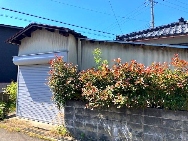 敦賀市市野々町二丁目中古戸建の庭